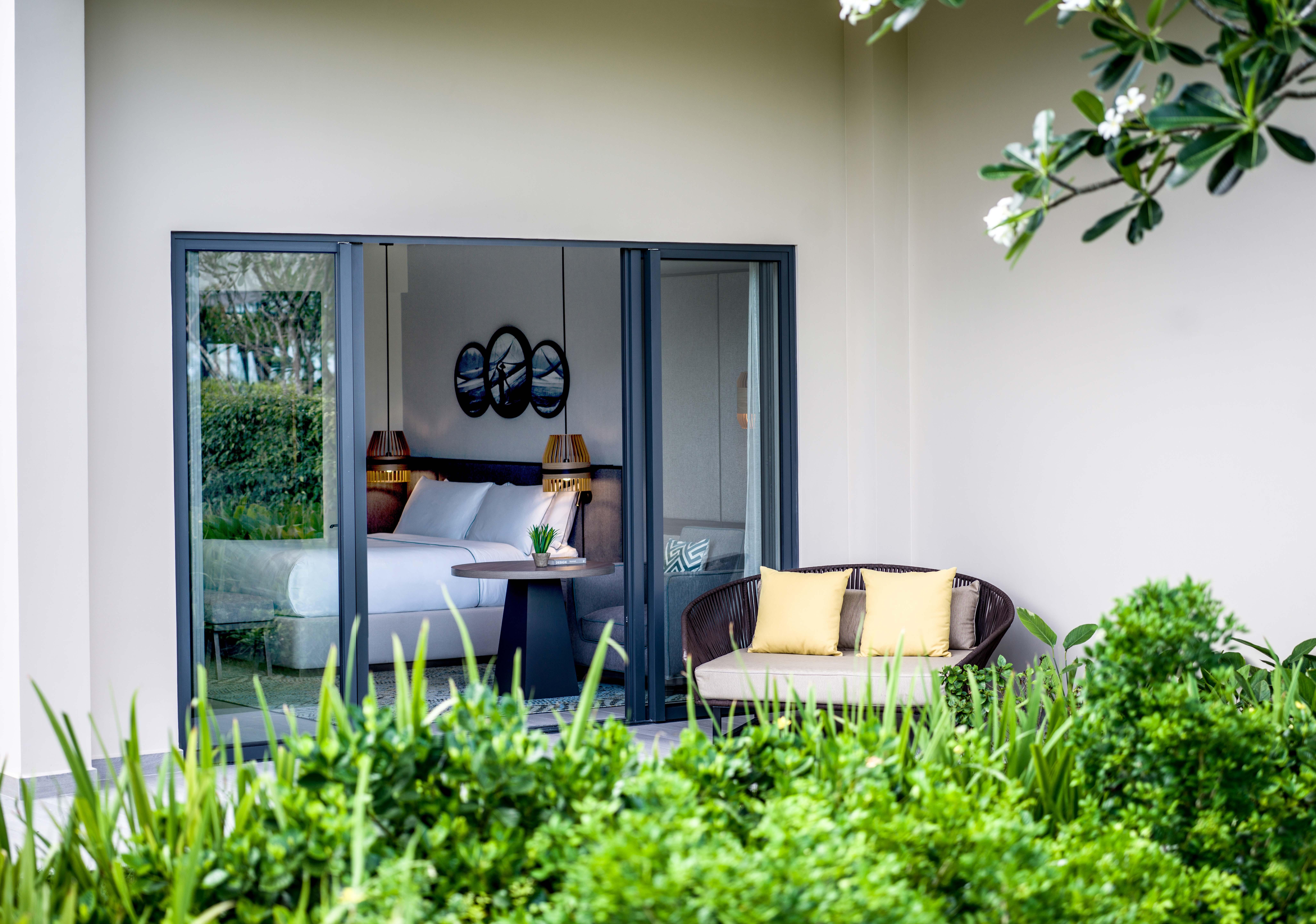 Crowne Plaza Phu Quoc Starbay By Ihg Hotel Exterior photo