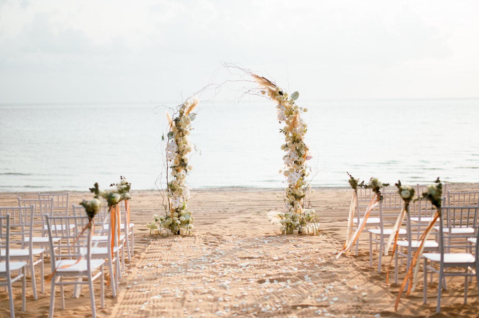 Crowne Plaza Phu Quoc Starbay By Ihg Hotel Exterior photo