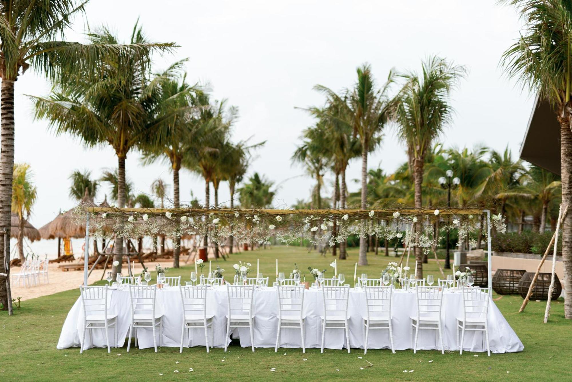 Crowne Plaza Phu Quoc Starbay By Ihg Hotel Exterior photo
