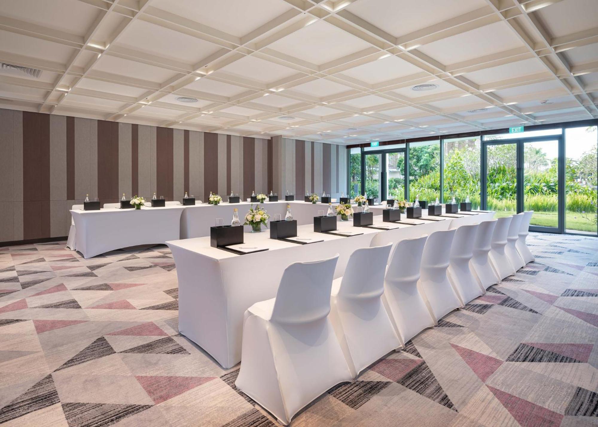Crowne Plaza Phu Quoc Starbay By Ihg Hotel Exterior photo