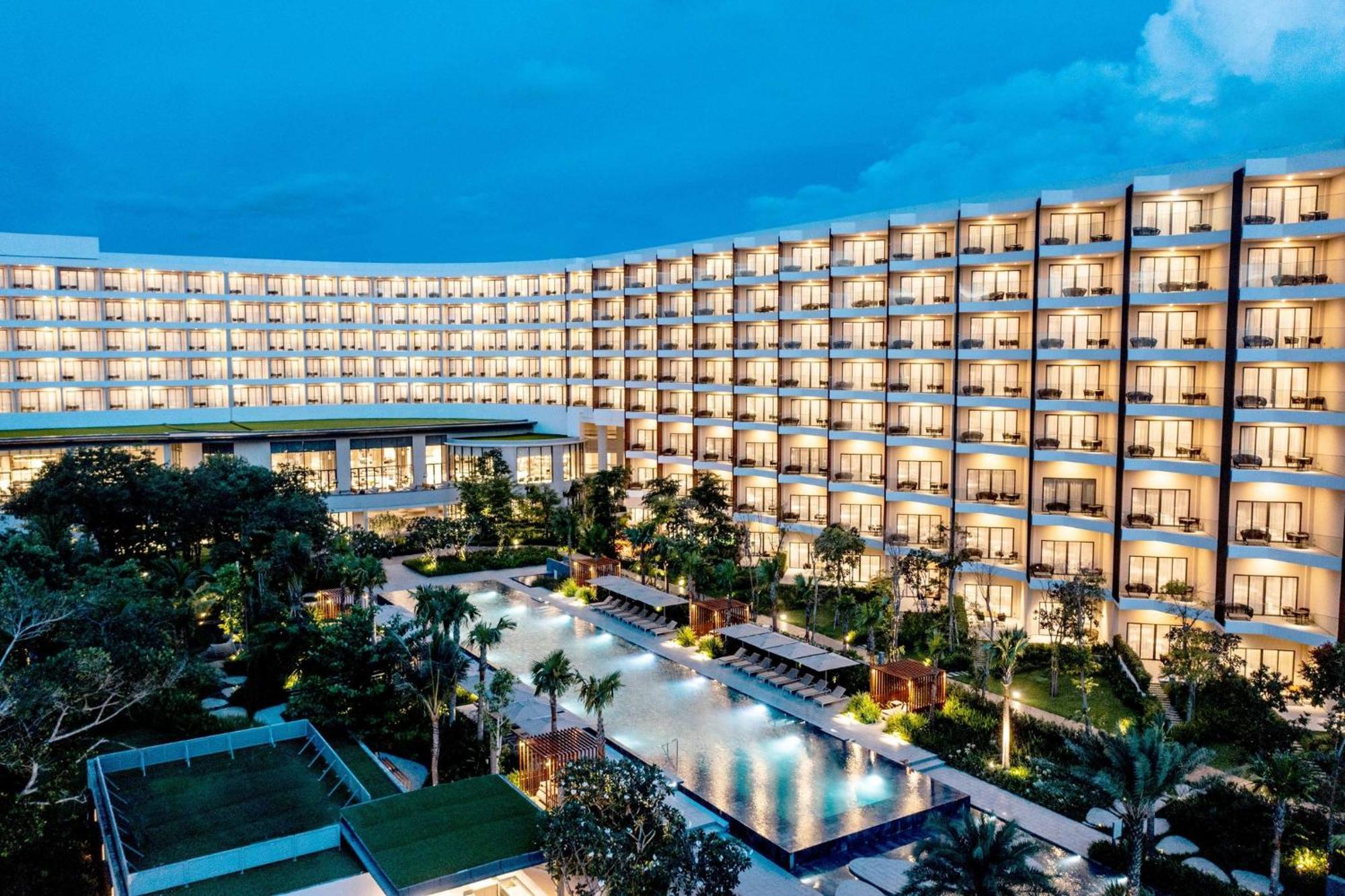 Crowne Plaza Phu Quoc Starbay By Ihg Hotel Exterior photo